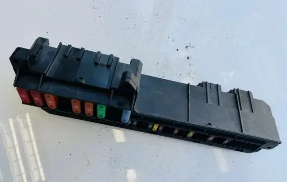 BMW 5 E60 E61 Fuse box set 6114695733002 61146957330-02
