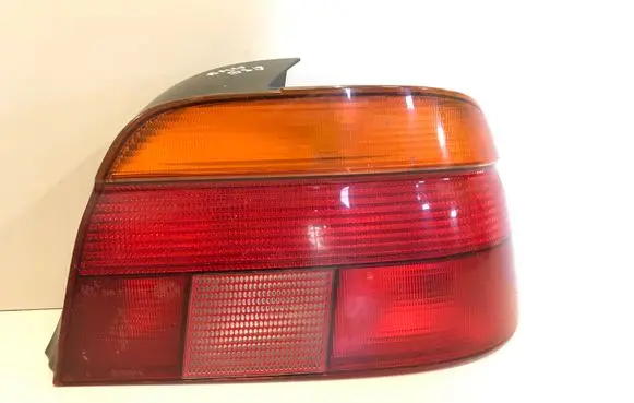 BMW 5 E39 Rear/tail lights 8358032