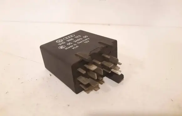 Audi A4 S4 B5 8D Other relay 1H0906123 05340300