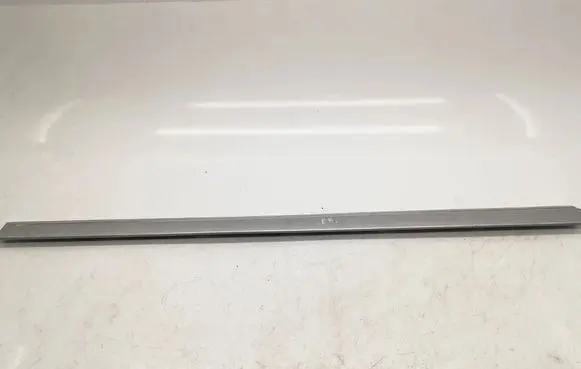 Mercedes-Benz E W211 Front door trim (molding) A2116902062