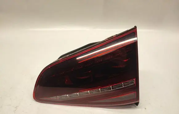 Volkswagen Golf VII Tailgate rear/tail lights 5G0945308E