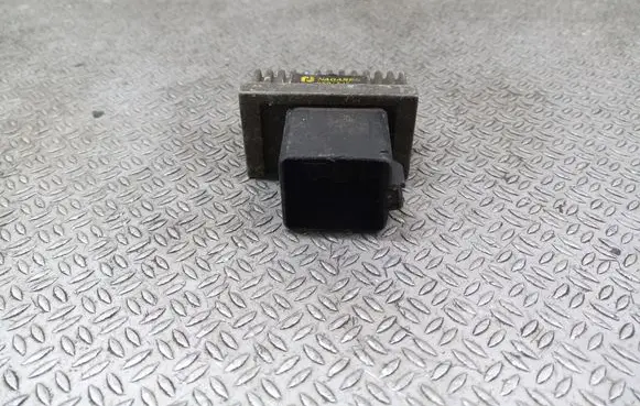 Renault Laguna II Glow plug pre-heat relay 7700115078