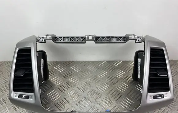SsangYong Rexton Radio/GPS head unit trim 