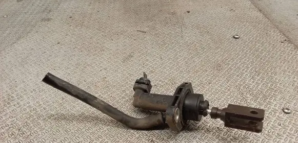 Suzuki SX4 Clutch master cylinder 2381079J00