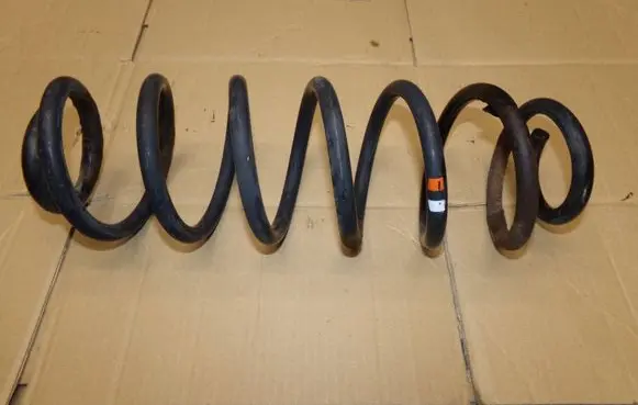 Skoda Octavia Mk2 (1Z) Rear coil spring