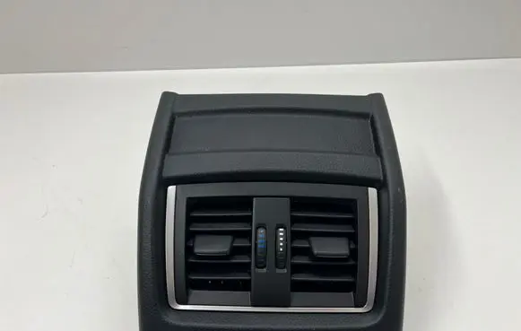 BMW 4 F32 F33 Rear air vent grill 9333675