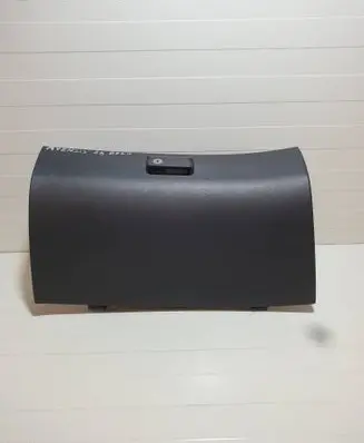 Toyota Avensis T250 Glove box 33126M 5555005070