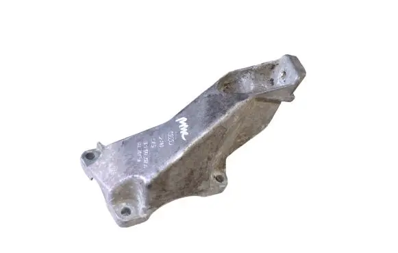 Audi A4 S4 B7 8E 8H Engine mounting bracket 8E0199307A