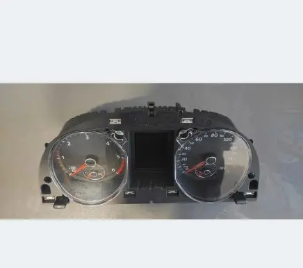 Volkswagen PASSAT Speedometer (instrument cluster) 3C8920970S