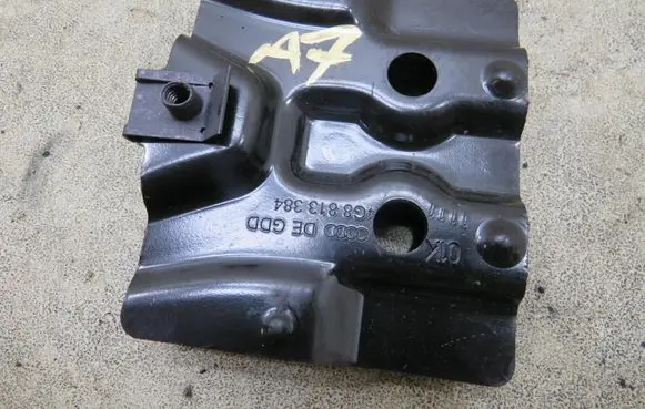 Audi A7 S7 4G Tie down hook / loop 4G8813384