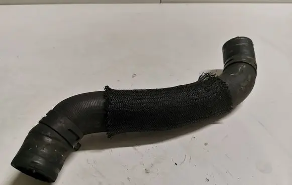 Toyota Avensis T250 Engine coolant pipe/hose