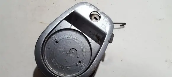 Opel Omega B1 Tailgate exterior lock gm105