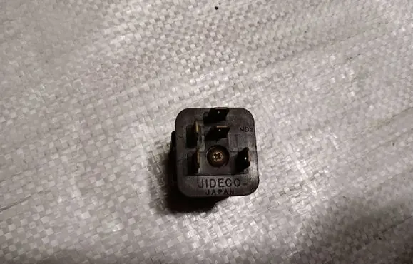 Opel Frontera A Other relay 8942184970
