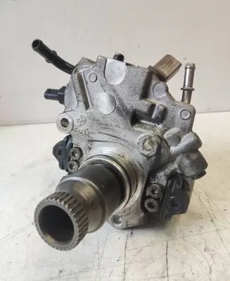Mercedes-Benz C AMG W205 Fuel injection high pressure pump A6510703301 28447442 0737753HKR