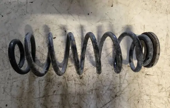 Volkswagen Touran I Rear coil spring