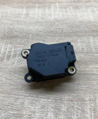 Volvo XC90 Air flap motor/actuator 75622G 121103