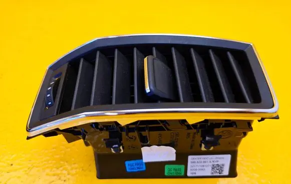 Skoda Kodiaq Dashboard side air vent grill/cover trim 565820951A