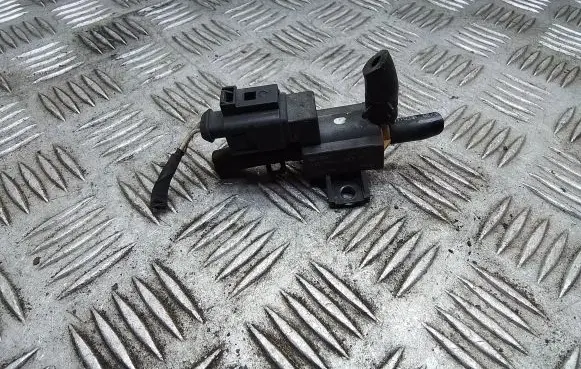 Volkswagen PASSAT B6 Turbo solenoid valve 03C906283B 70258800