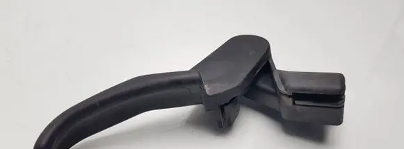 Volkswagen PASSAT B5 Engine bonnet (hood) release handle 3B1823533