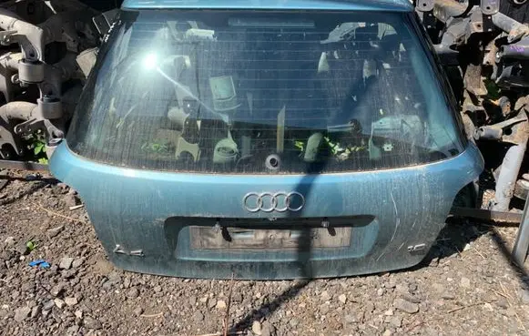 Audi A4 S4 B5 8D Tailgate/trunk/boot lid