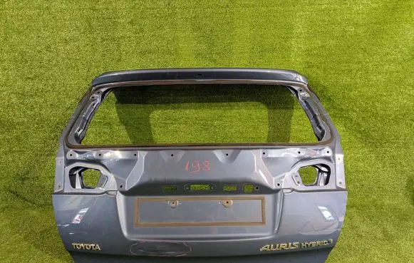 Toyota Auris E180 Truck tailgate 