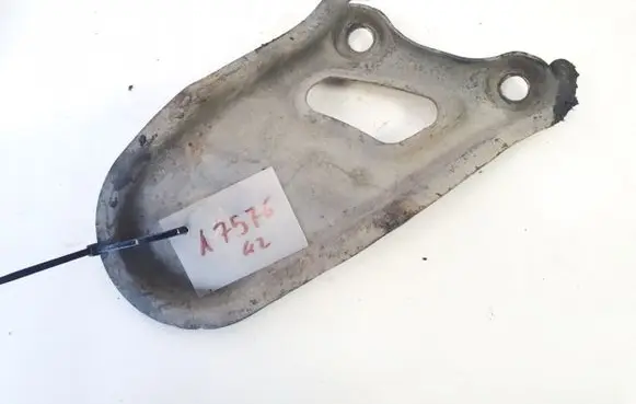 Hyundai Santa Fe Engine mounting bracket