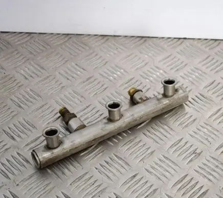Audi A4 S4 B7 8E 8H Fuel main line pipe 06E130090C