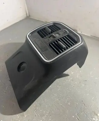 Porsche Macan (95B) Rear air vent grill 95B907049K