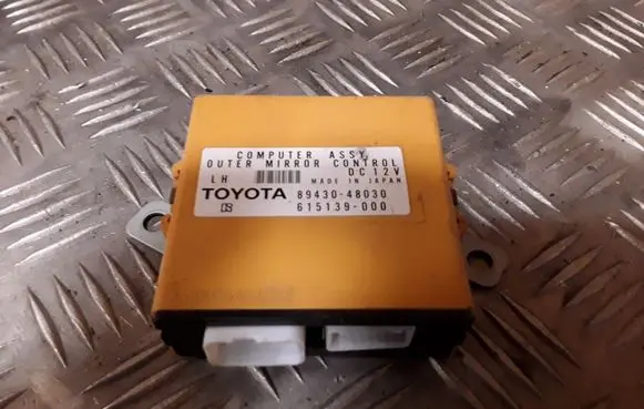 Lexus RX 330 - 350 - 400H Wing mirror control module 8943048030 615139000