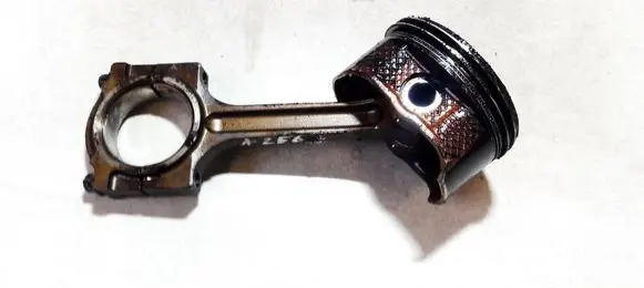 Mazda 6 Piston with connecting rod