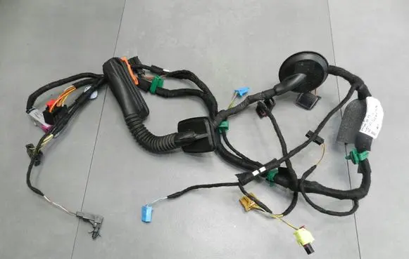 Volkswagen Jetta VI Front door wiring loom 5CU971120FQ