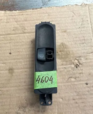 Mercedes-Benz Vito Viano W639 Electric window control switch A6395450713