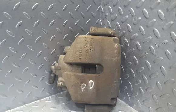 Volkswagen Jetta VI Front brake caliper 1K0615124E