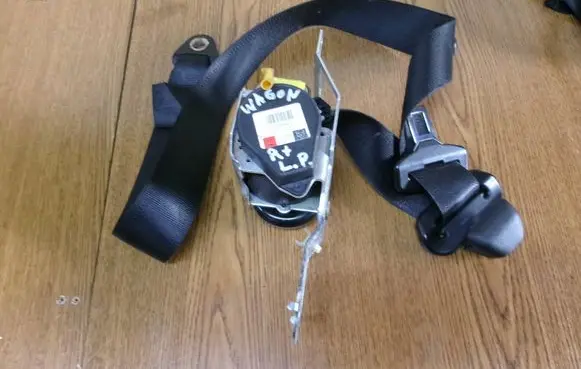 Suzuki Wagon R+ Front seatbelt 8494083F1