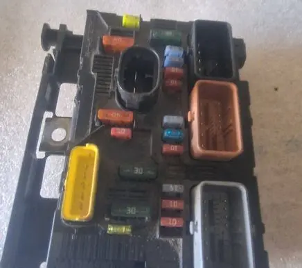 Peugeot 207 BSM Control unit 9661086980 S11456025 BSML1000