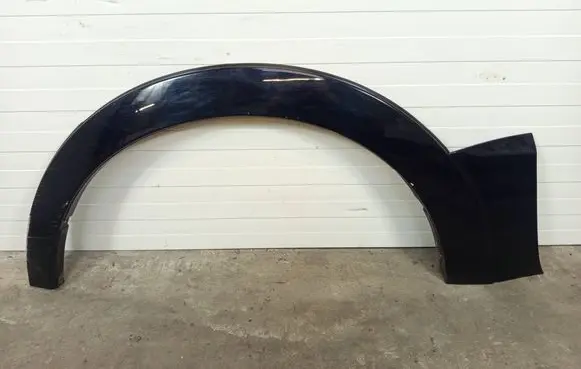 Mitsubishi Pajero Fender trim (molding) LISTWAPAJE