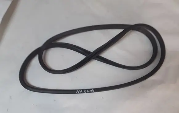 Honda CR-V Front door rubber seal 72350SWWE02