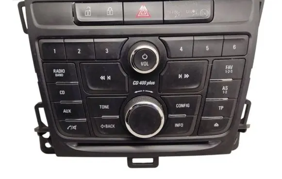 Head unit multimedia control