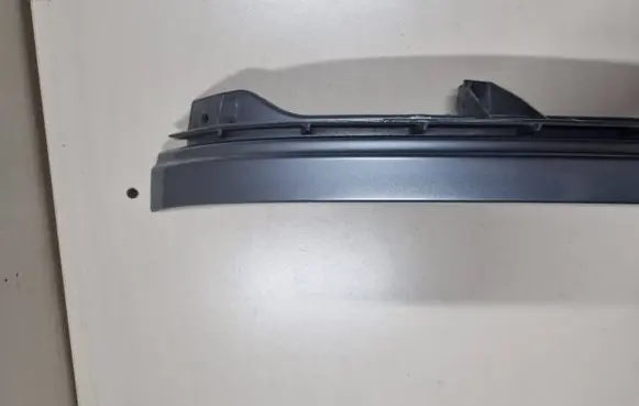 Opel Zafira A Under headlight/headlamp trim 90580651