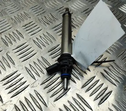 Mercedes-Benz GLE W167 Fuel injector A2560705600 0261500805