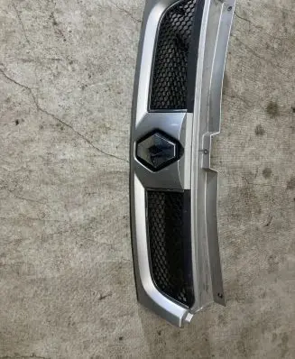 Renault Trafic II (X83) Front bumper upper radiator grill 8200204453