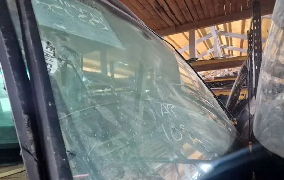 Ford Fusion Front windscreen/windshield window 
