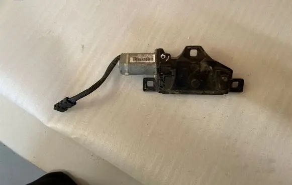BMW 5 E60 E61 Tailgate/trunk/boot lock/catch/latch 7129931