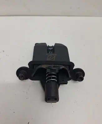Skoda Octavia Mk2 (1Z) Tailgate exterior lock 