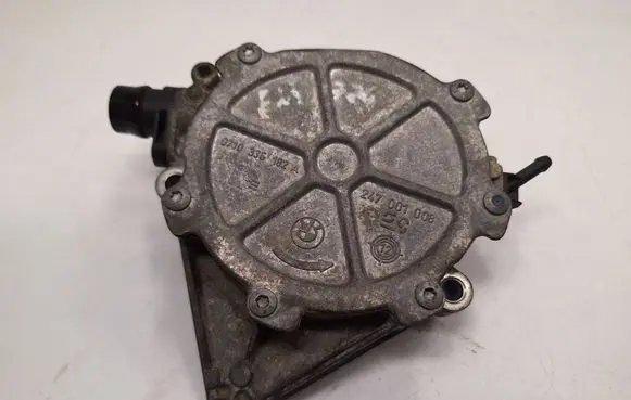 BMW X3 F25 Vacuum pump 7640279 11667640279