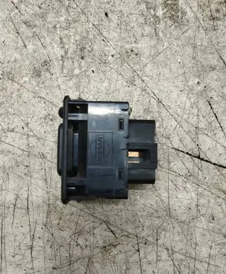 Subaru Forester SF Wing mirror switch