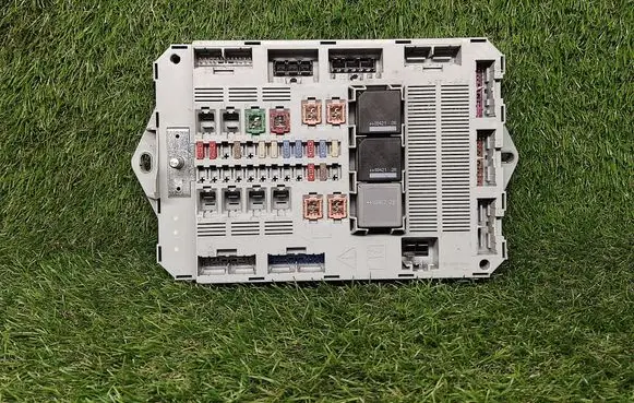 Jaguar XF X250 Power management control unit 9X2314B476BC