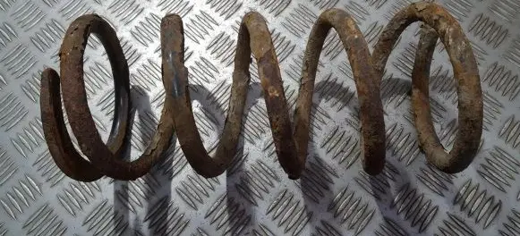 Toyota Avensis Verso Rear coil spring