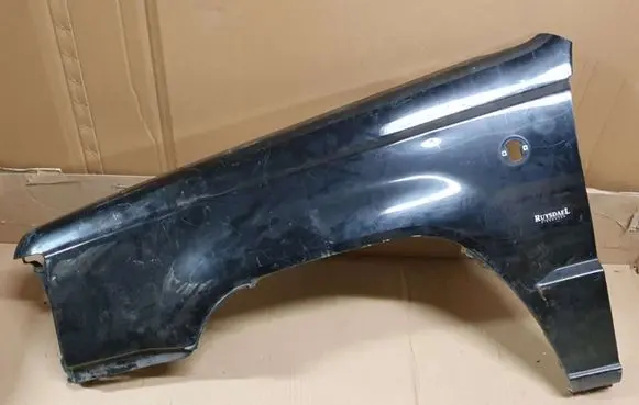 Opel Monterey Fender