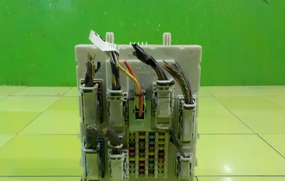 Ford Focus Fuse box set BV6T14014BBC XP191